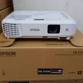 Proyektor Multimedia Epson EB-E500