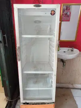 showcase pajangan