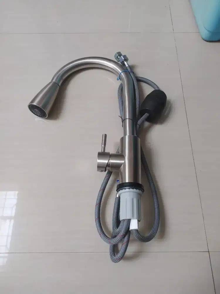 Kran dapur panas dingin