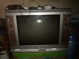 Dijual TV tabung merek Sharp 21 inch dengan kondisi 90 % ok.