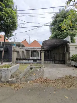KOMERSIAL AREA, RUMAH HITUNG TANAH W.R. SUPRATMAN COCOK BUAT USAHA