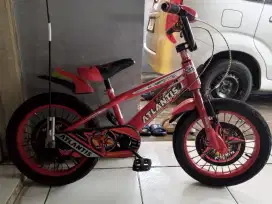 Sepeda anak merek atlantis