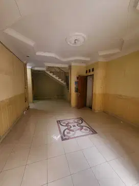 Rumah Rancasari Saturnus Timur Dijual 2 Lantai Nyaman dan Strategis
