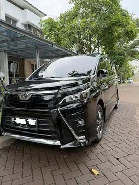 Toyota Voxy 2021 Bensin