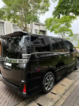 Toyota Voxy 2021 Bensin