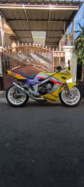 Kawasaki ninja R Convert SSR