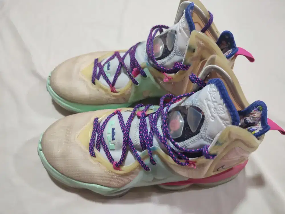 LEBRON 19 Valentine's day
