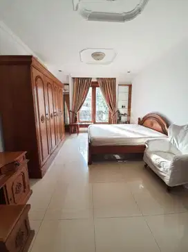 Dijual Rumah semi furnished Di Bintaro sektor 3 Jl Mandar Utama