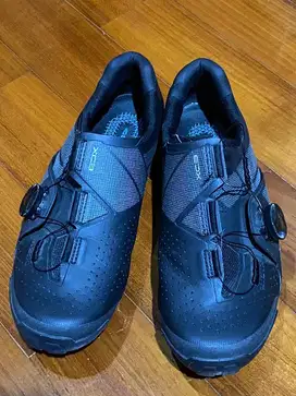 Dijual sepatu cycling Shimano black size 40
