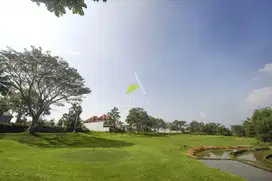Lahan Komersial dengan View Lapangan Golf