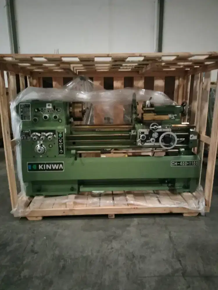 MESIN BUBUT KINWA / CHIN HUNG
