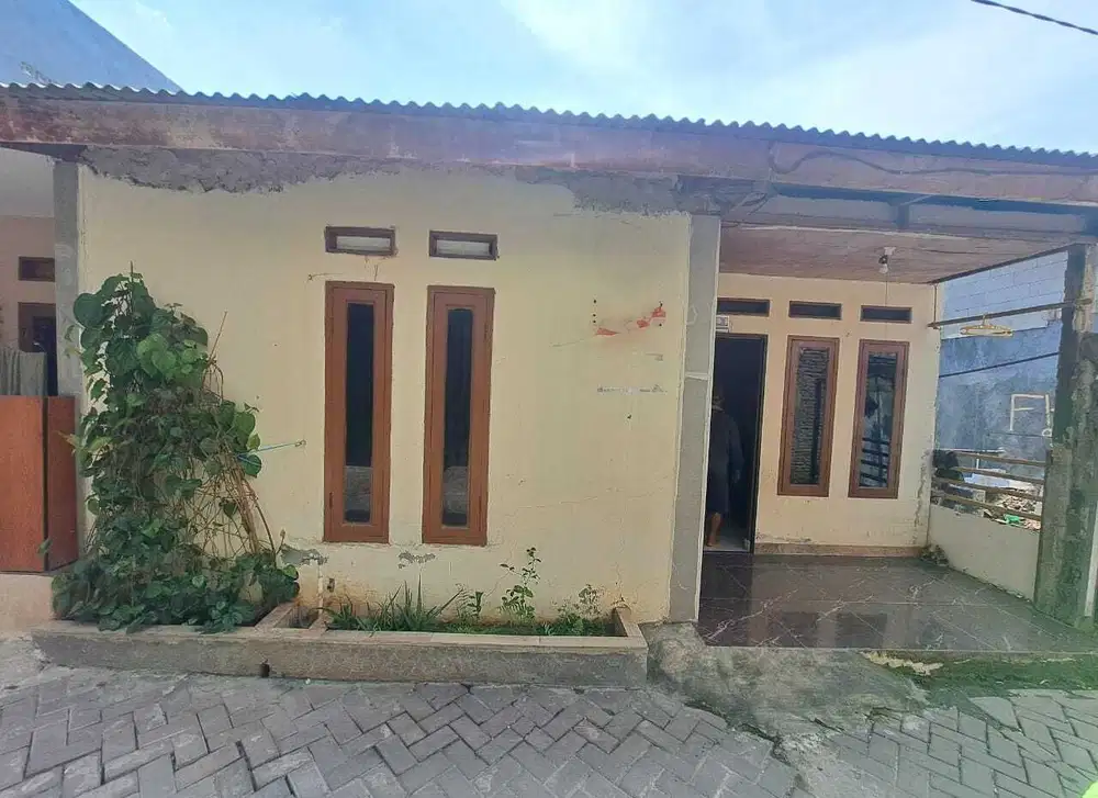 Rumah akses mobil tangerang