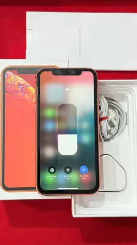 Dijual Iphone Xr Coral 128GB Mulus Lengkap Terdaftar