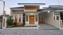 RUMAH SIAP HUNI LEGALITAS AMAN DEKAT BANDARA ADISUCIPTO