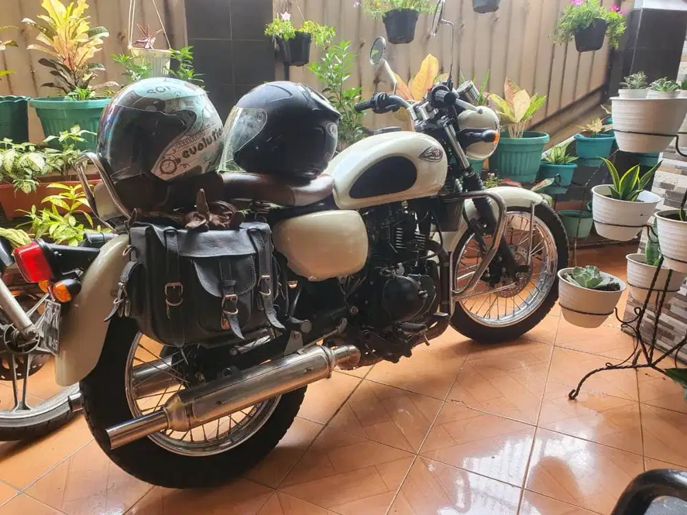 Kawasaki W175 2021