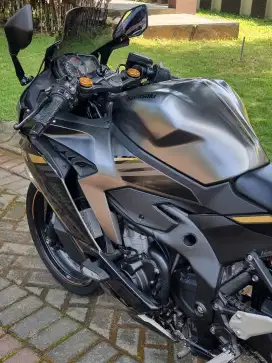 Kawasaki ZX 25R ABS Pmk 2022 4 Cylinder Odo 1rb N Malang Kab Koko Motr