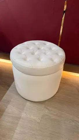 Ottoman Vanity / Make Up Chair / Kursi Bulat Putih