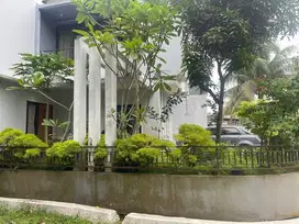 Rumah Cantik Asri Cocok Untuk Pasangan Muda Di Bintaro