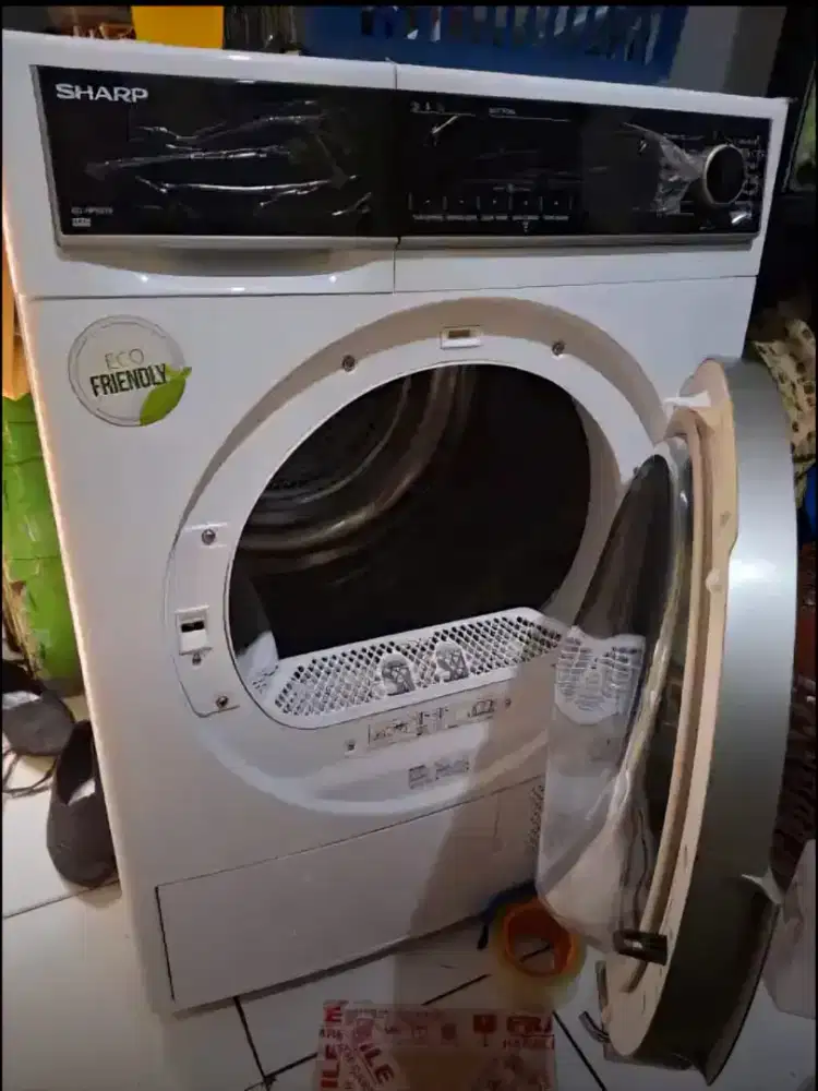 Sharp Mesin Pengering Pakaian Front Loading 9 Kg Kd-hp901b