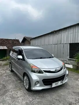DIJUAL TOYOTA AVANZA VELOZ MATIC 2012
