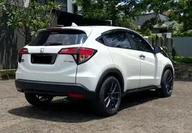 Kredit TDP 10 JUTA HR-V 1.5 E AT 2017 Putih Cash TT Data dibantu