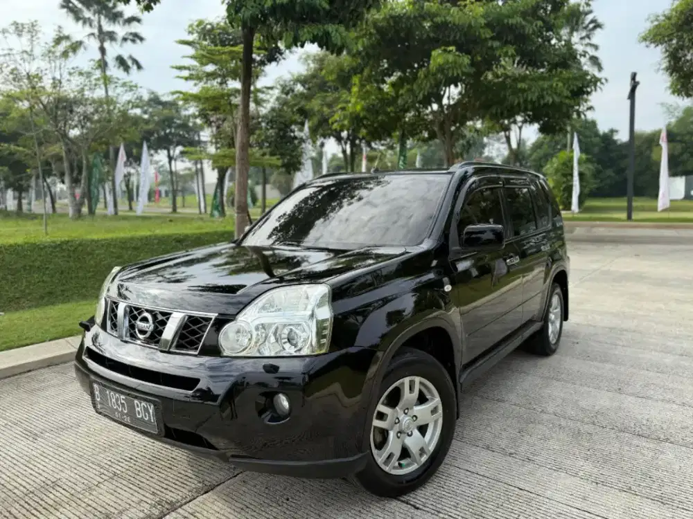 Nissan X-Trail 2.0 Automatic 2011 Hitam