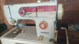 Mesin jahit lubang kancing +lurus