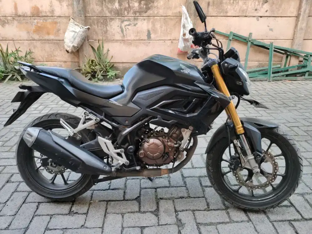 Honda CBR150R street fighter