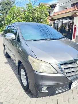 Dijual Inova tipe G 2013 manual solar kondisi langsung pakai