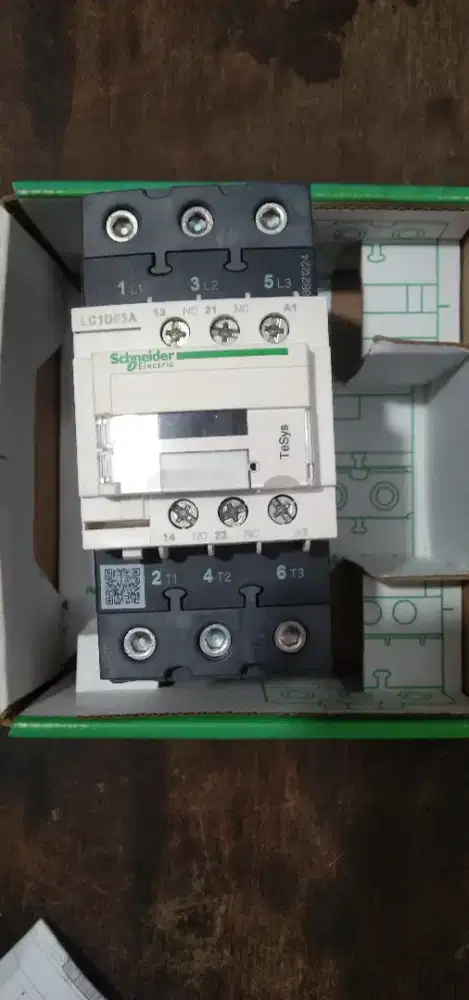 Kontaktor Schneider 65A