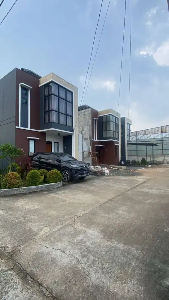 Rumah di Jln Raya Cikunir Pekayon  Dekat Tol Jatiasih, Galaxy, Pakuwon