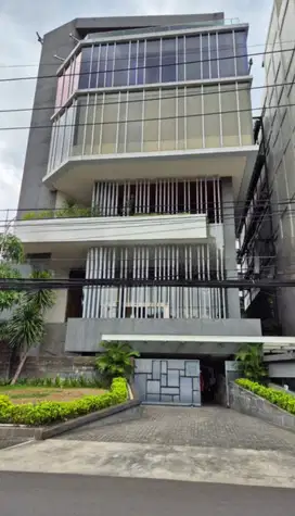 Gedung Komersial 6 Lantai di Embong Kenongo Lokasi Pusat Kota