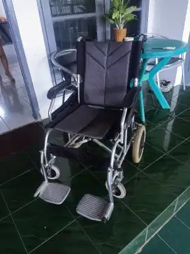 Kursi Roda merk GEA seperti baru