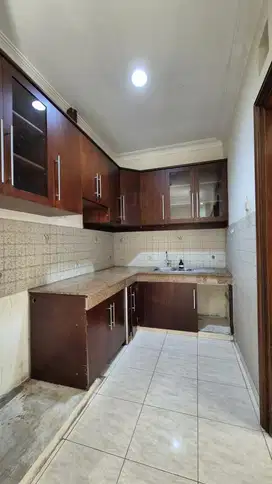 Disewakan Rumah di Gading Pelangi Biru Kelapa Gading Jakarta Utara