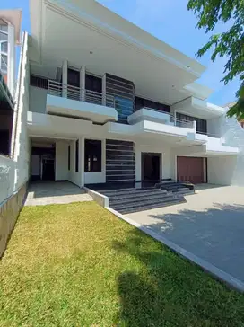 Langka Rumah Pusat Kota dekat Tidar Kedungdoro Arjuno Argopuro cocok u