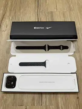 Apple watch series 7 x nike
