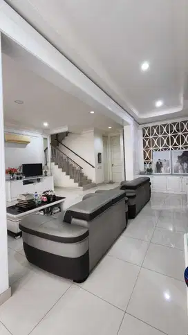 Termurah Rumah Siap Huni Pakuwon Indah 3Man Luas 200, Surabaya Barat