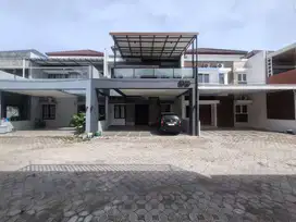 DIJUAL RUMAH FULL FURNISHED 4 KAMAR TIDUR DI SOLO BARU