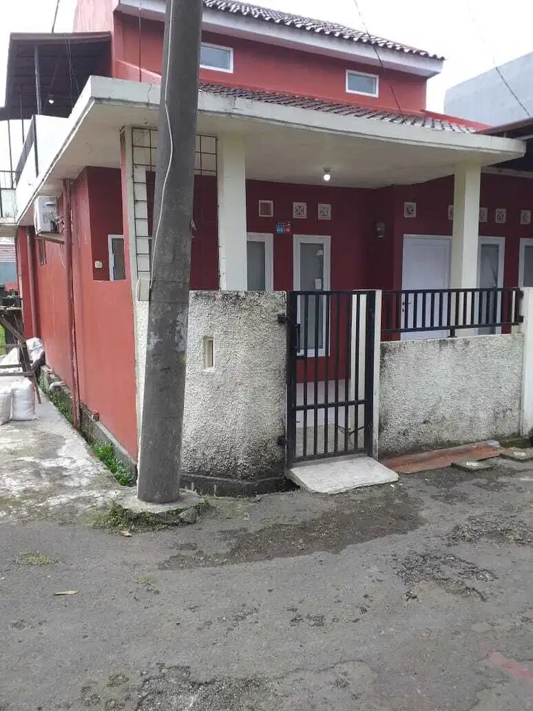 Rumah Siap huni dekat gerbang tol Sawangan komplek BDN Depok