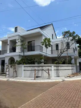 DIJUAL RUMAH DI KENCANA LOKA BSD