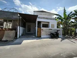 dijual rumah minimalis di jakal km 12