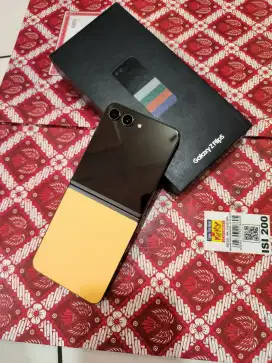 Samsung Z flip 5 ram 8/512
