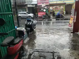 Disewakan teras untuk usaha