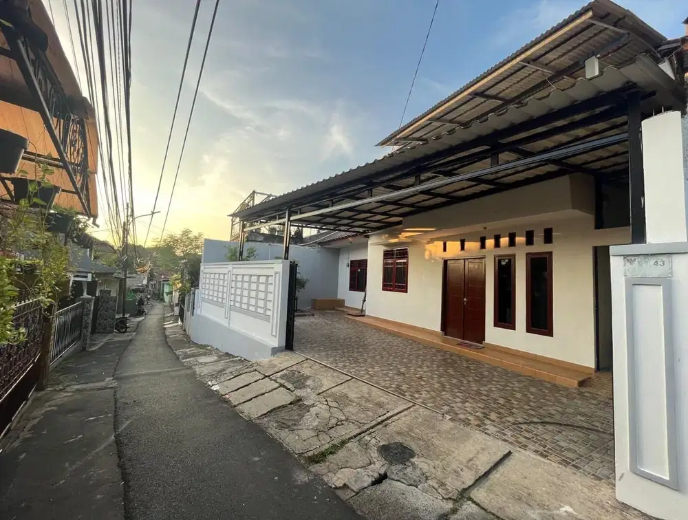 Di jual rumah luas di Lenteng agung jakarta selatan