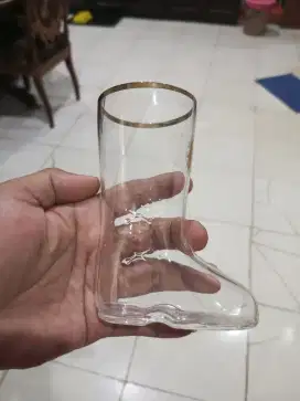Gelas Bentuk Sepatu