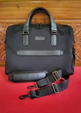 Di jual Original TUMI Harrison Sycamore Slim Brief Preloved