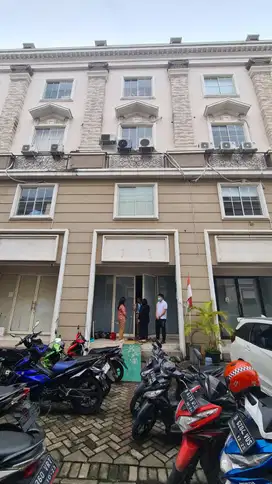 Dijual Ruko CBD 4 Lantai di Boulevard Green Lake City Cipondoh