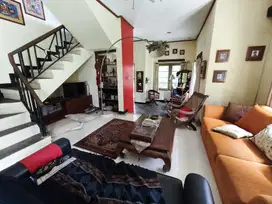 MURAH Rumah dijual di Cisitu Dago dkt ITB UNPAD Unpar Kota Bandung