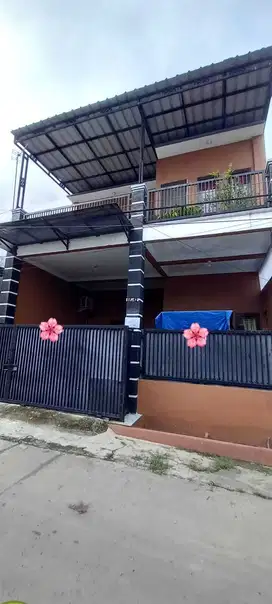 Dijual Rumah 2 Lantai Dengan Harga Nego di Harapan Indah, Bekasi