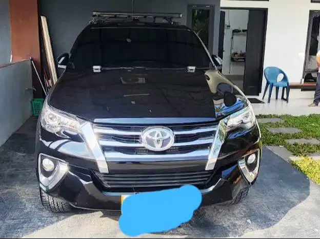 TOYOTA FORTUNER VRZ 2.4 A/T 2016
HITAM (BU)